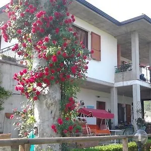 Le Tre Bandiere Puegnago sul Garda